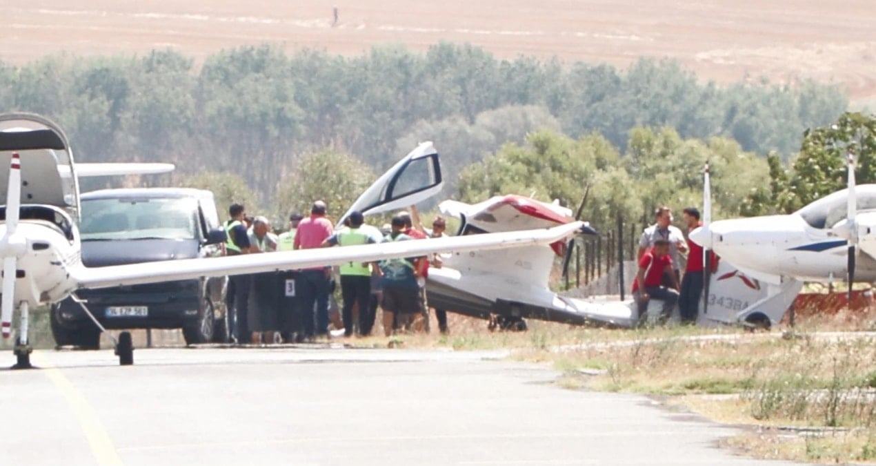 Havada panik anları! Antalya uçağı acil inişe geçti