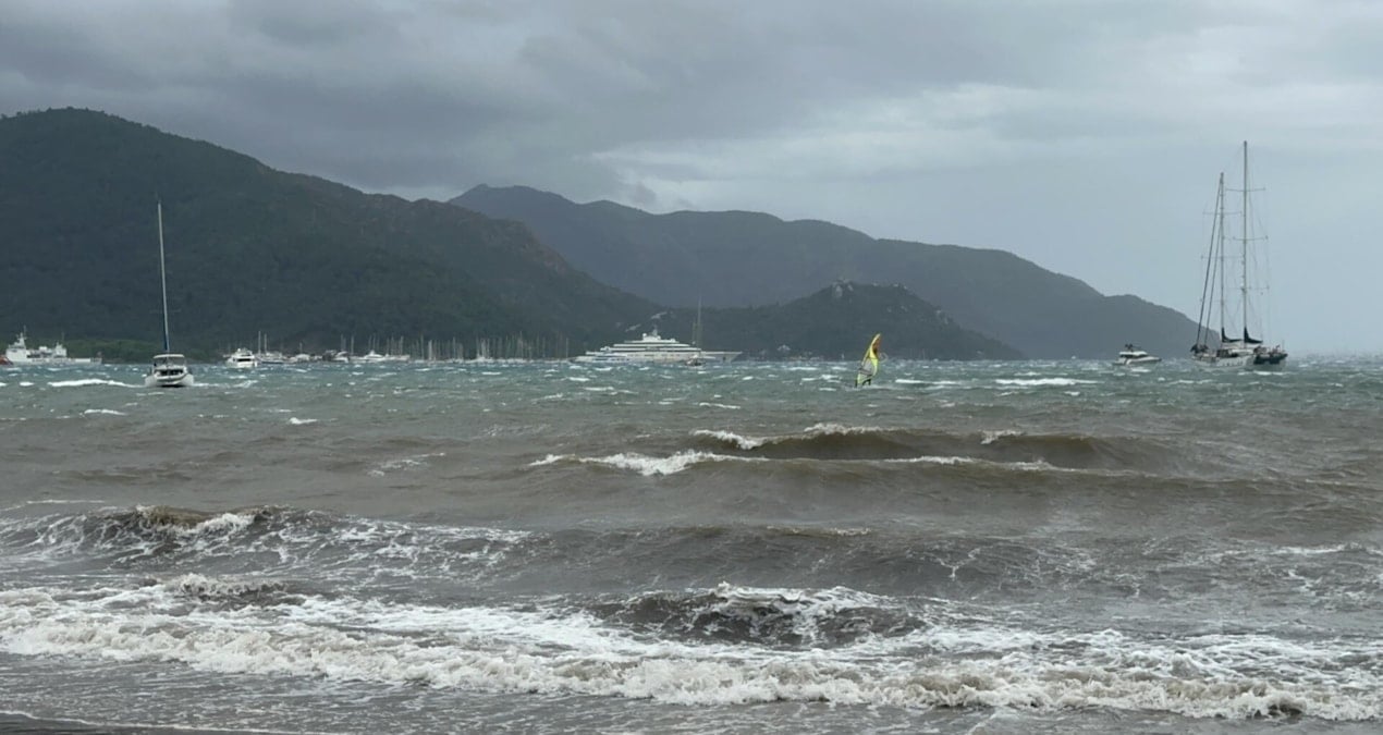 Meteorolojiden o illere kuvvetli rüzgar ve fırtına uyarısı