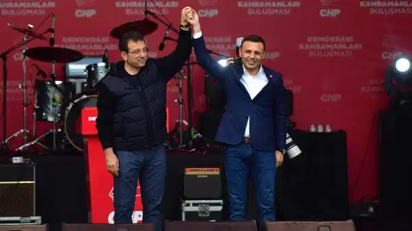 Özgür Çelik yeniden il başkanı seçildi! İmamoğlu’ndan ilk açıklama