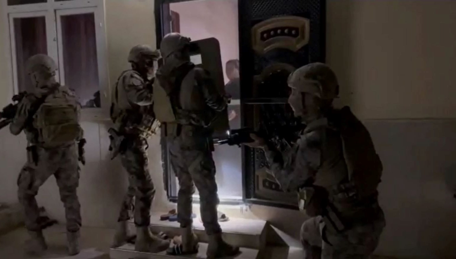 Hatay ve Adana’da göçmen kaçakçılığı operasyonu: 10 tutuklama