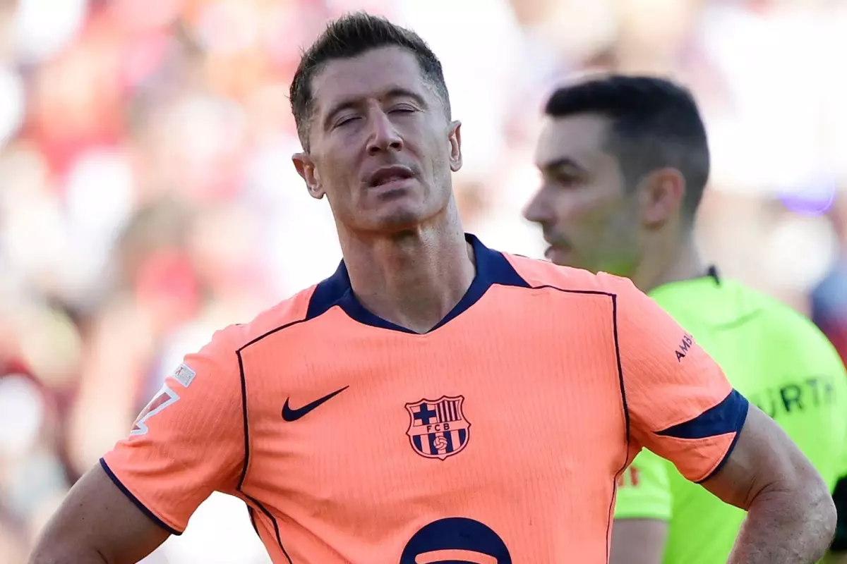 Lewandowski penaltı kaçırdı, Barcelona 4 golle darmadağın oldu