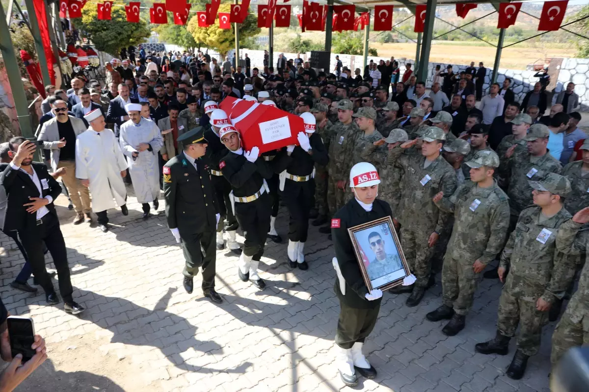 Şehit Piyade Er Eyüp Güner’in Cenazesi Toprağa Verildi