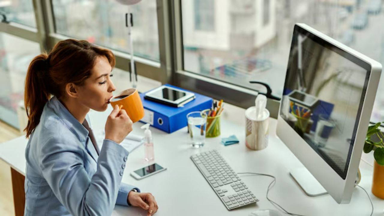 Düşünce kalabalığını sessizleştiren mucize teknik: Zihni 5 dakikada sakinleştirmenin 6 etkili yolu