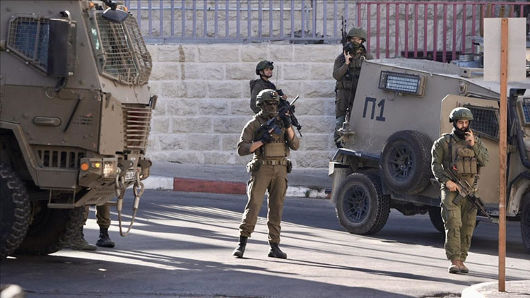 İsrail’den Batı Şeria’da baskın: 15 Filistinli gözaltında