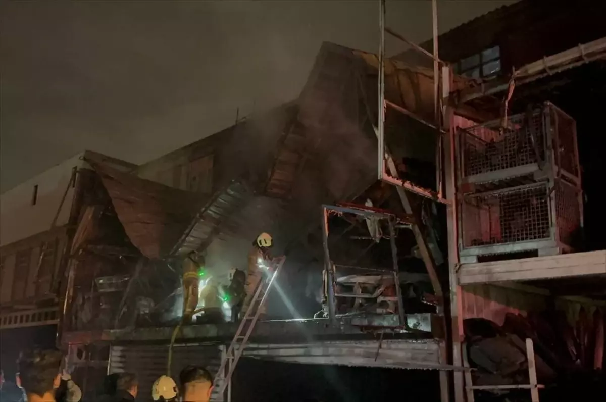Başakşehir’de İş Yeri Yangını