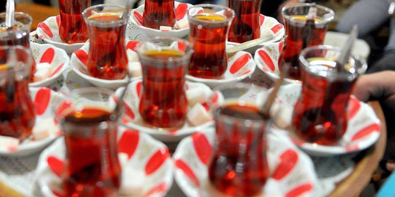 Lokantalarda restoranlarda çay içenler dikkat! Boyalı çay kullanımı zirve yaptı