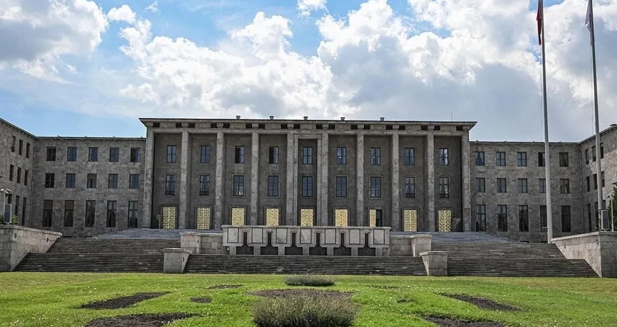 Meclis’teki taciz skandalında yeni perde… Genç kız, yaşadığı dehşeti anlattı