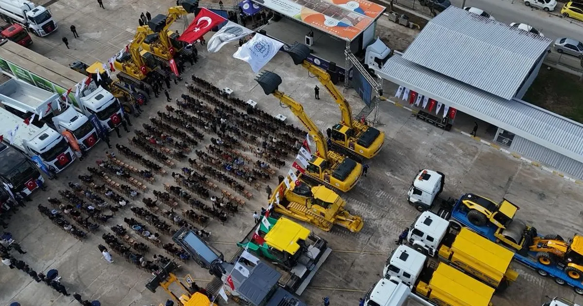 Muğla Büyükşehir’in hizmet filosuna 170 yeni araç