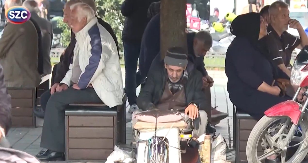 Türkiye’nin acı fotoğrafı: Emekliler kapı kapı iş arıyor!