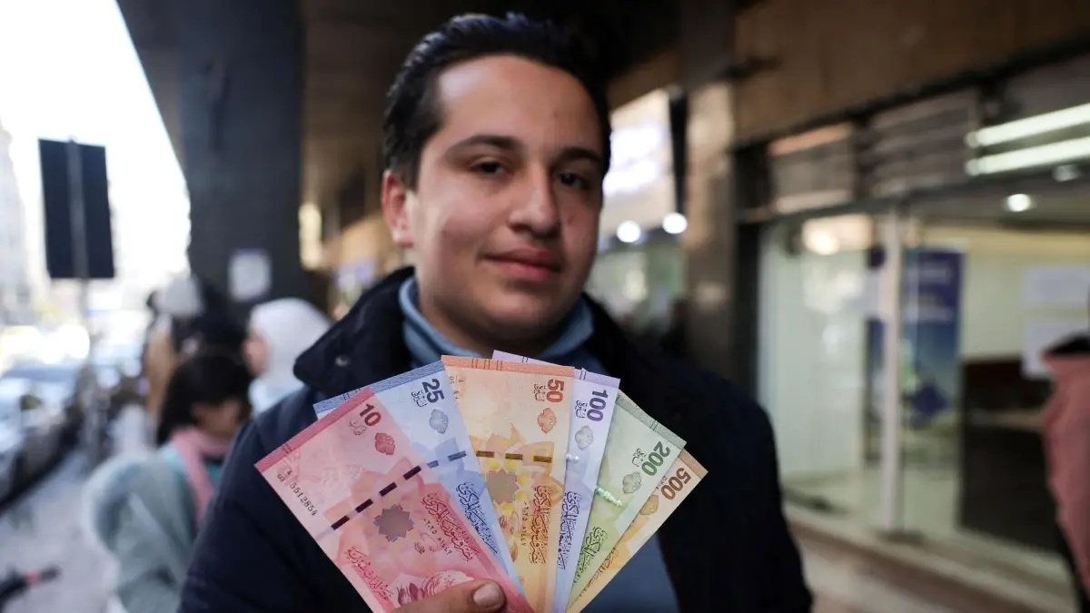 Suriye Yeni Banknotları Piyasaya Sürdü