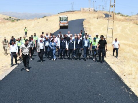 Sirnakta 150 kilometrelik koy yolu asfaltlama seferberligi basladi RbGBcLQ8